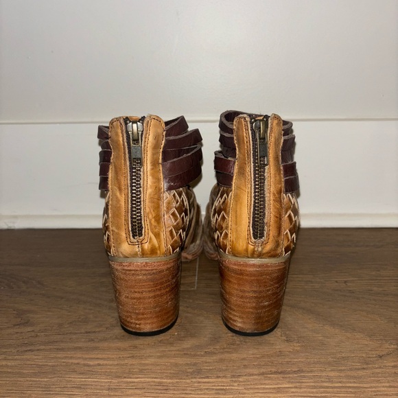 Freebird Penny Leather Cutout Booties - Size 8 - Picture 2 of 4